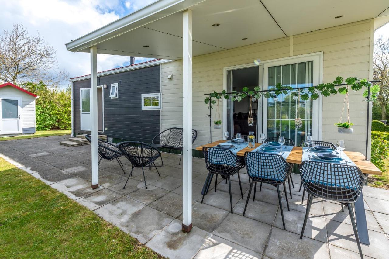 Luxe 5-Persoons Chalet Op Familiecamping Baarland Exterior foto